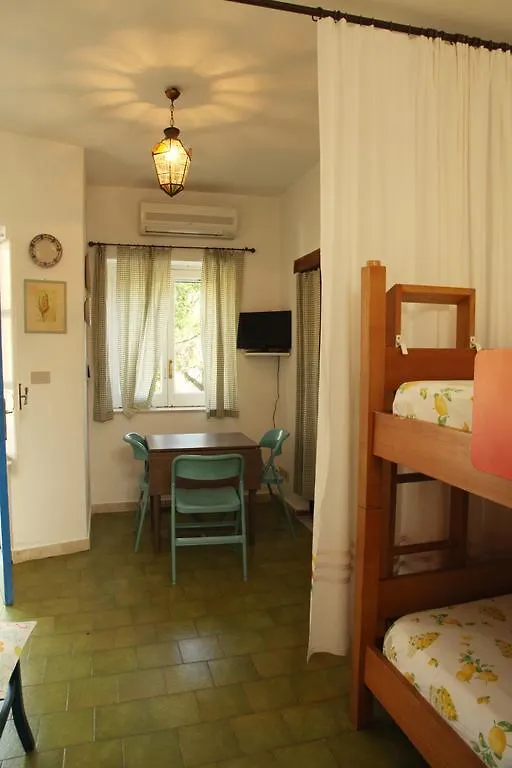度假居 Villaggio Placido 陶尔米纳
