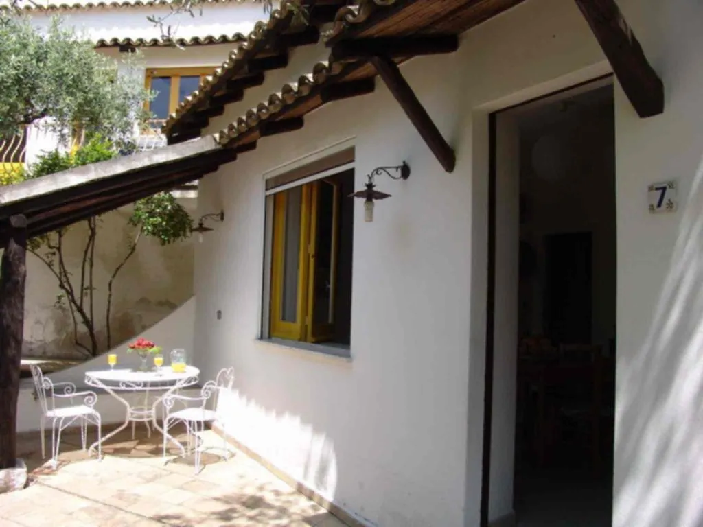 度假居 Villaggio Placido 陶尔米纳